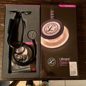 LITTMANN CLASSIC III STETHOSCOPE.